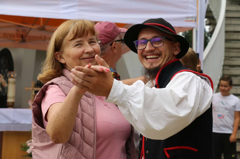  W niedzielę 1 września w ramach akcji „Odkryj Beskid Wyspowy” turyści spotkali się na Miejskiej Górze - zdjęcie 12