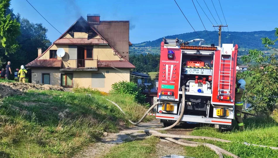 Pożar poddasza i szybka akcja strażaków. Udało się uniknąć większych strat - zdjęcie 1