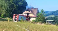 Pożar poddasza i szybka akcja strażaków. Udało się uniknąć większych strat - zdjęcie 2
