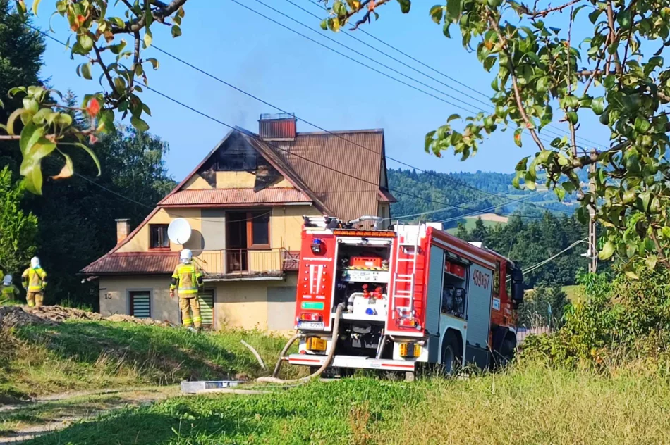 Pożar poddasza i szybka akcja strażaków. Udało się uniknąć większych strat - zdjęcie 3