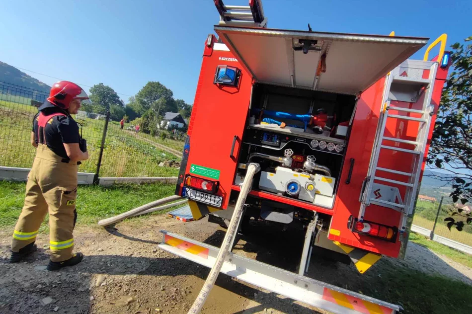 Pożar poddasza i szybka akcja strażaków. Udało się uniknąć większych strat - zdjęcie 10