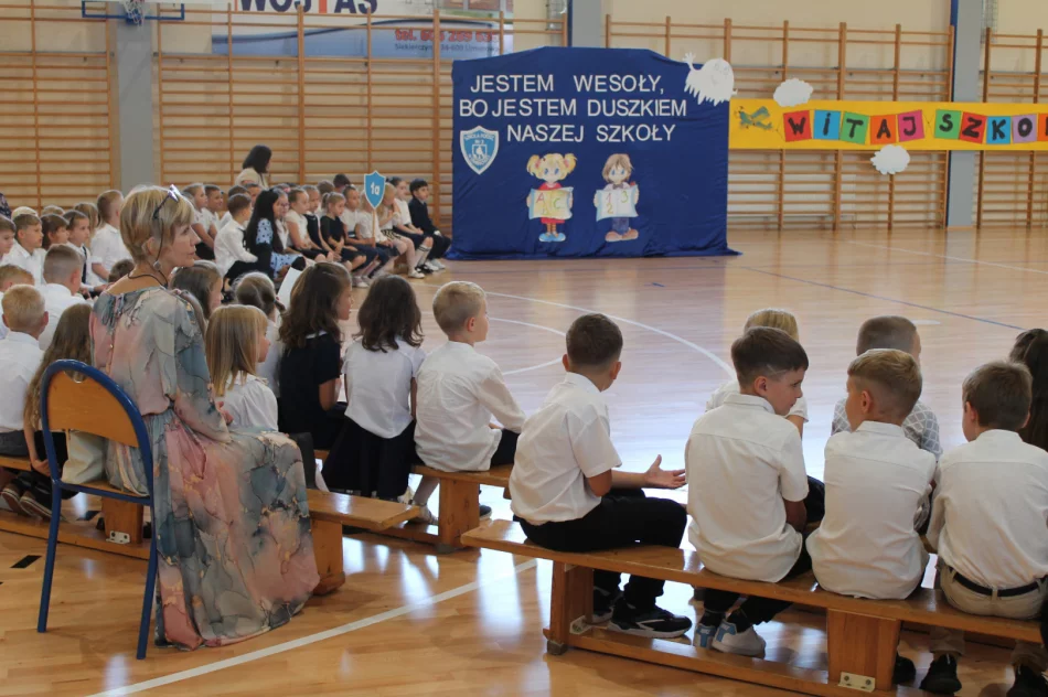 Początek roku szkolnego 2024/2025 w miejskich szkołach - zdjęcie 4