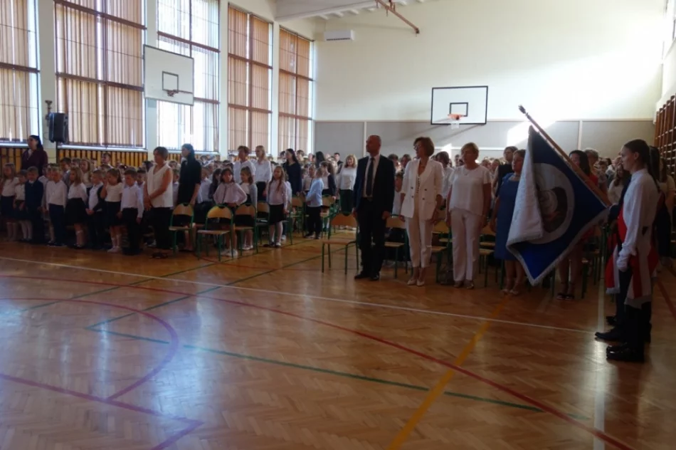 Początek roku szkolnego 2024/2025 w miejskich szkołach - zdjęcie 8