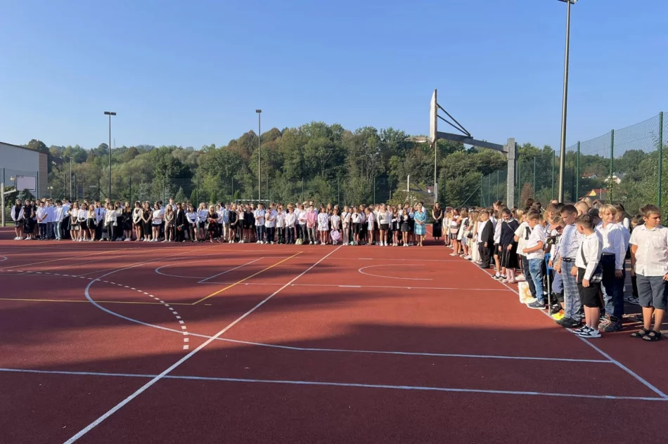 Początek roku szkolnego 2024/2025 w miejskich szkołach - zdjęcie 14