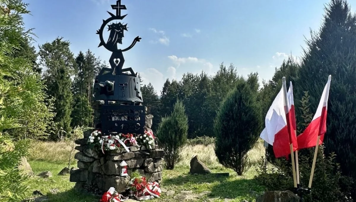 Uroczystości na "Mogile"/fot.: UG Mszana Dolna