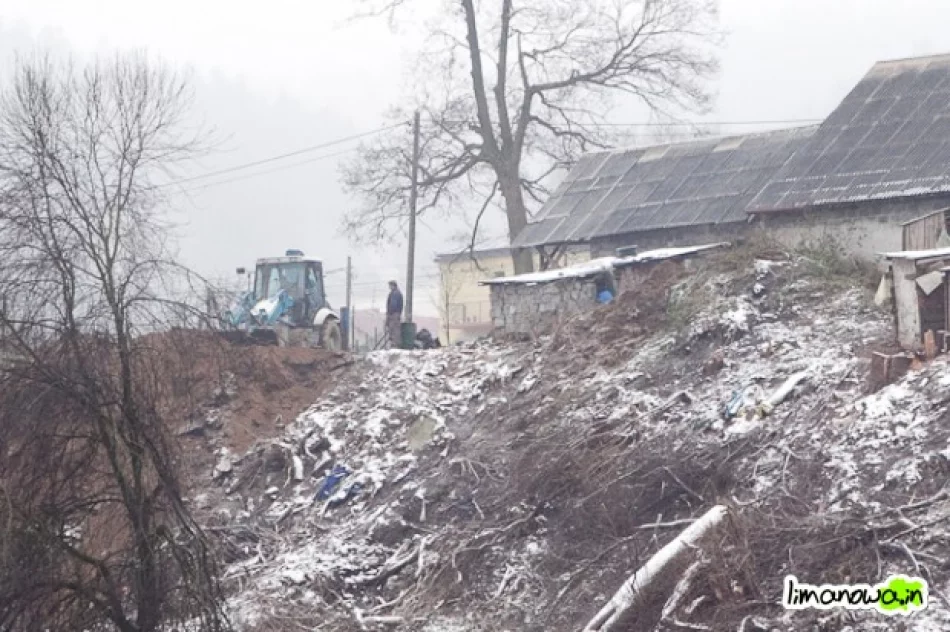 Trwa zasypywanie wysypiska - zdjęcie 2