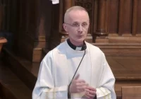 O przemijaniu... Spotkanie dla seniorów z ks. Jerzym Smoleniem - zdjęcie główne