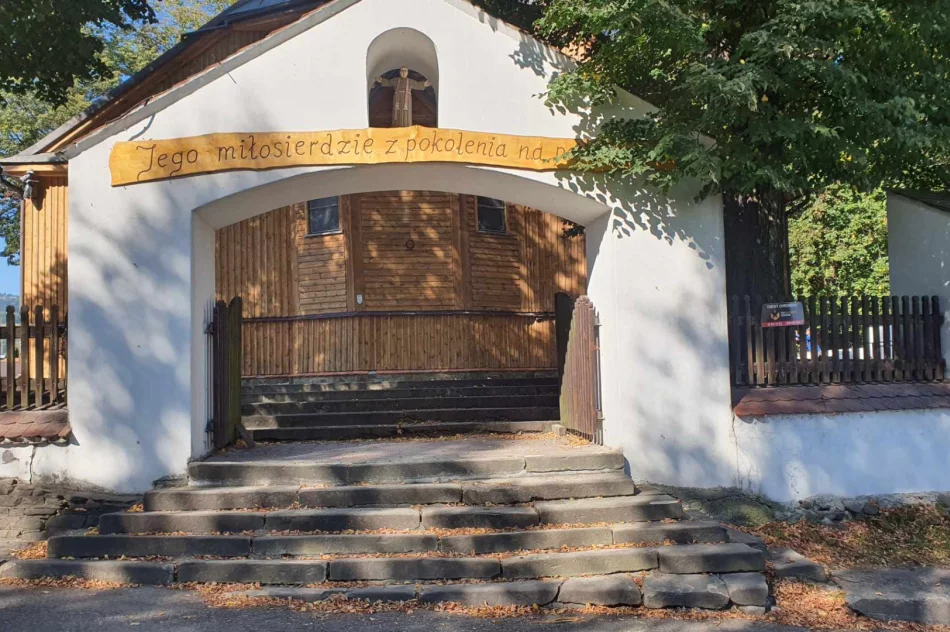 Prace konserwatorskie przy zabytkowym kościele  - zdjęcie 11