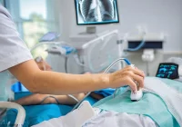 Czym jest USG przezciemiączkowe i kiedy należy je wykonać? - zdjęcie główne