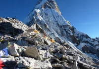  20 września staniemy na szczycie „Ama Dablam 6812 m – perle w koronie Himalajów”. Zapraszamy na wrześniowe spotkanie w cyklu "Wędrowanie na ekranie" - zdjęcie główne