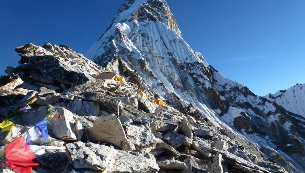  20 września staniemy na szczycie „Ama Dablam 6812 m – perle w koronie Himalajów”. Zapraszamy na wrześniowe spotkanie w cyklu "Wędrowanie na ekranie"