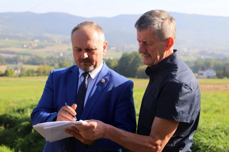 Odbiór wyremontowanych dróg w Męcinie i Siekierczynie - zdjęcie 8