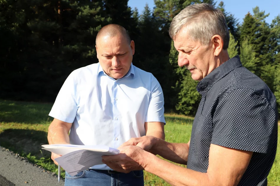 Odbiór wyremontowanych dróg w Męcinie i Siekierczynie - zdjęcie 11