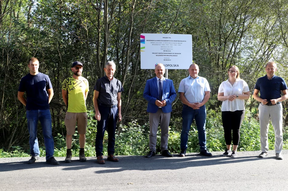 Odbiór wyremontowanych dróg w Męcinie i Siekierczynie - zdjęcie 18