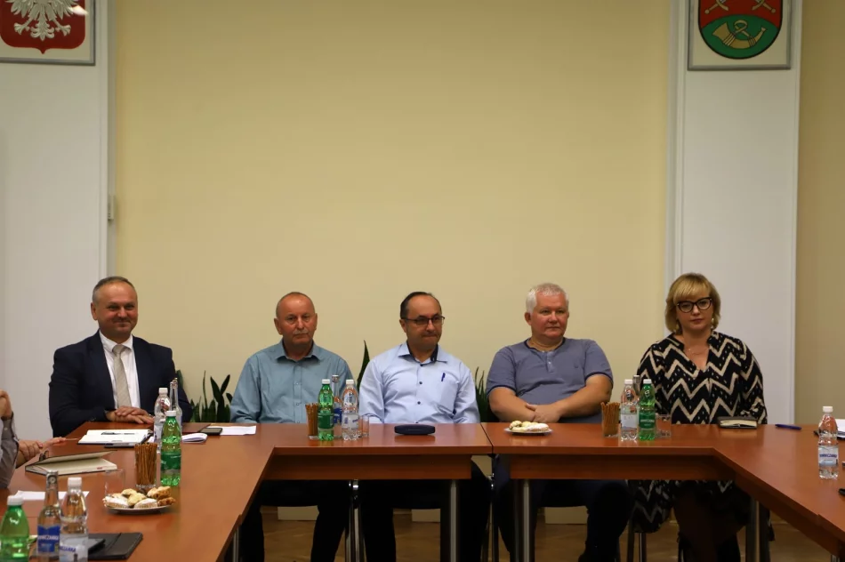  Wręczenie awansów nauczycielom oraz powierzenie stanowisk dyrektorom - zdjęcie 6