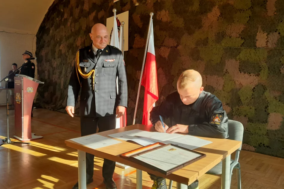 Nowi strażacy złożyli ślubowanie - zdjęcie 6