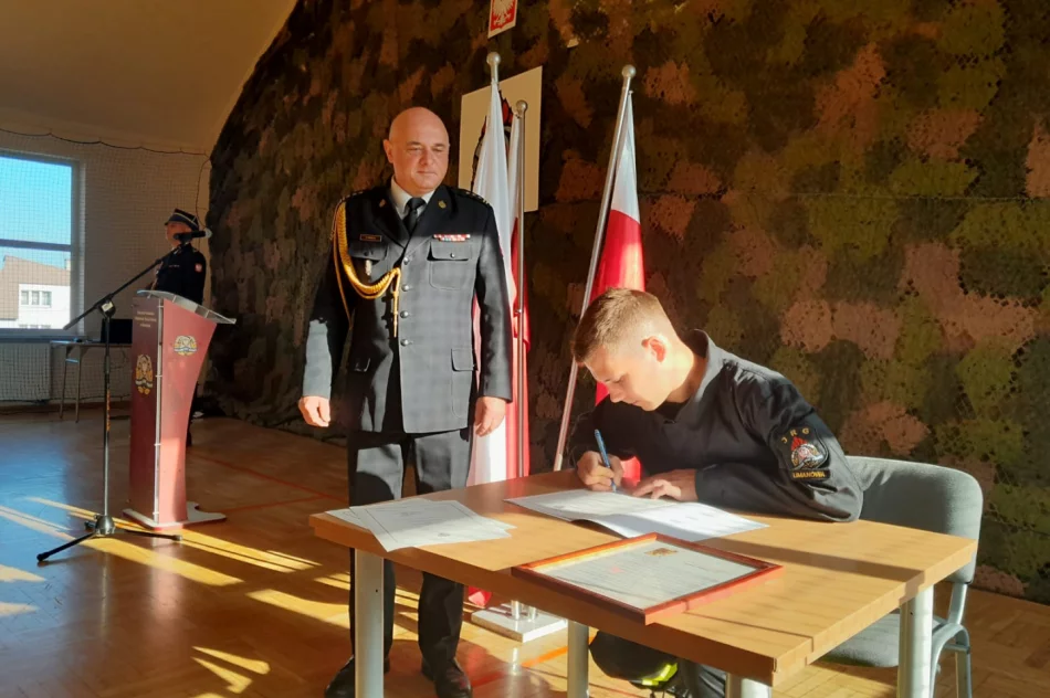Nowi strażacy złożyli ślubowanie - zdjęcie 9