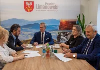 Podpisano umowę na remont drogi powiatowej  - zdjęcie główne