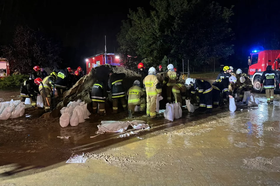 Opolskie: ewakuacja w Morowie i Głuchołazach z powodu zagrożenia powodziowego - zdjęcie 8