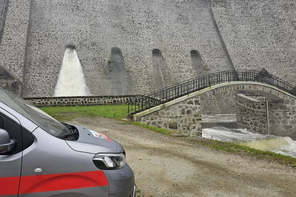 Premier: sytuacja dramatyczna w wielu miejscach; pierwsza ofiara śmiertelna powodzi - zdjęcie 8