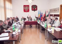 12 za, 2 przeciw - kredyt zaciągnięty - zdjęcie główne