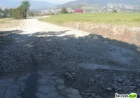 Ciężkie warunki na miejskiej drodze - zdjęcie główne