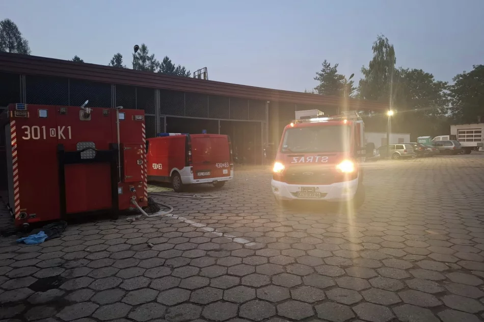 Strażacy z Limanowszczyzny niosą pomoc powodzianom w Głuchołazach (ZDJĘCIA) - zdjęcie 10