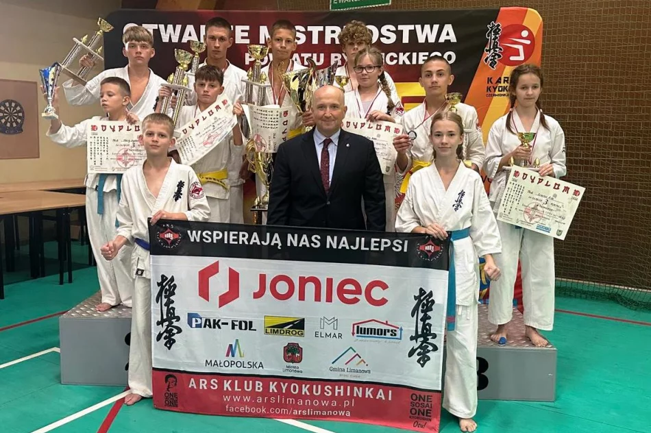 10 medali dla karateków ARS Limanowa – JONIEC Team na Otwartych Mistrzostwach Powiatu Rybnickiego w Karate Kyokushin - zdjęcie 7