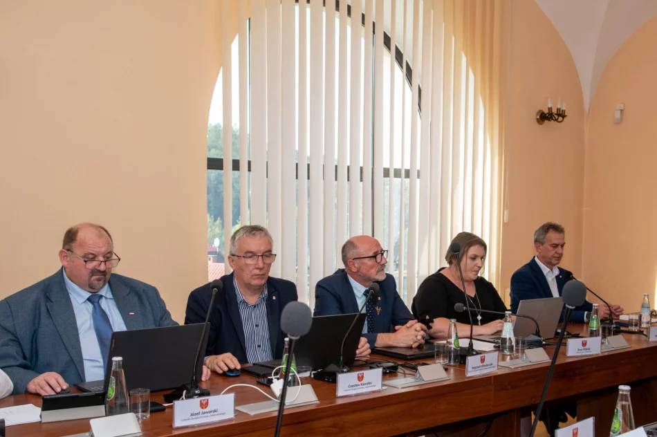 Jednogłośna decyzja radnych o wsparciu dla powodzian - zdjęcie 8