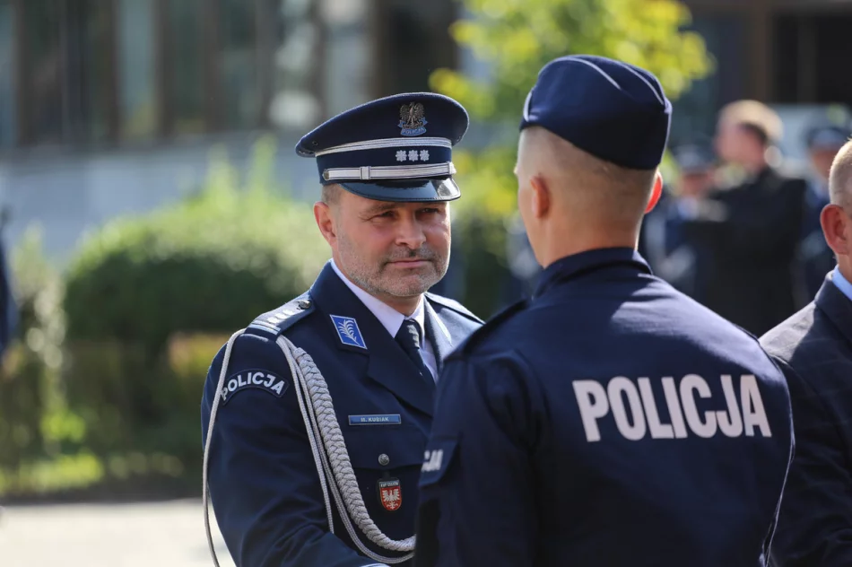 Ślubowanie nowych funkcjonariuszy, dwóch trafi do Limanowej (ZDJĘCIA) - zdjęcie 2