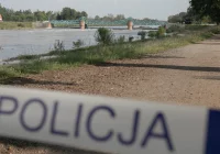 Kolejny dzień walki z powodzią; kulminacja fali na Odrze we Wrocławiu - zdjęcie główne