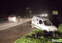 Wjechał do rowu przez pijanego - zdjęcie główne