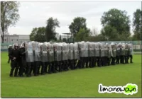 Policjanci używali broni i środków przymusu - ćwiczenia - zdjęcie główne