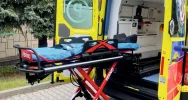 Szpital zyskał dwa nowe pojazdy sanitarne - zdjęcie 4