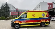 Szpital zyskał dwa nowe pojazdy sanitarne - zdjęcie 5