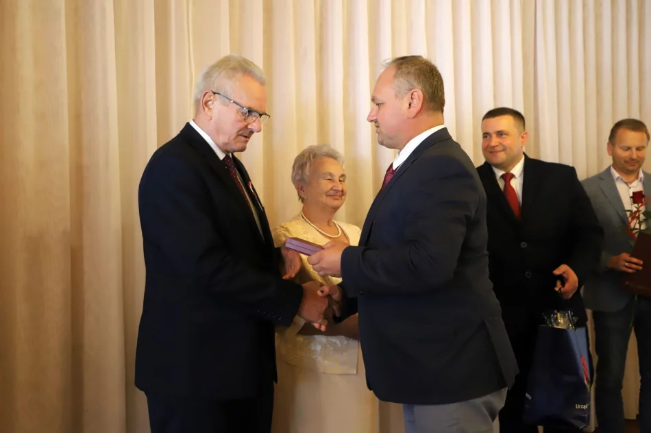 24 pary świętowały jubileusz 50-lecia małżeństwa (ZDJĘCIA) - zdjęcie 4