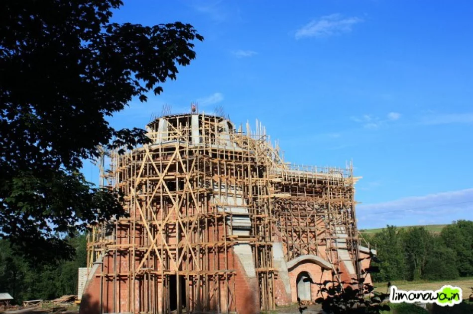 Ekspresowa budowa kościoła - zdjęcie 3