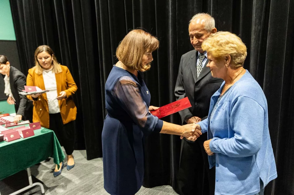 Złote Gody: 50-lecie pożycia małżeńskiego świętowane przez 14 par (ZDJĘCIA) - zdjęcie 18