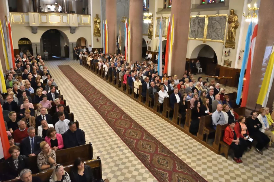 W bazylice limanowskiej odbył się koncert organowo-kameralny - zdjęcie 11