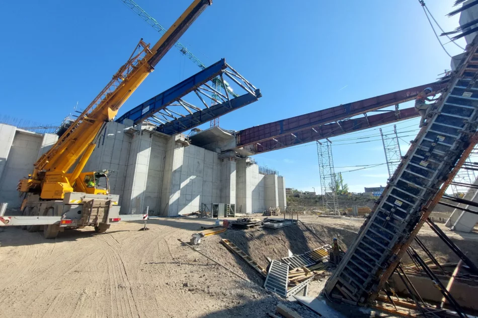 Powstaje najdłuższa w Polsce estakada budowana metodą nasuwania podłużnego - zdjęcie 5