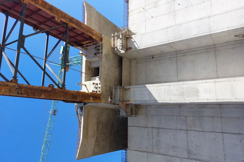 Powstaje najdłuższa w Polsce estakada budowana metodą nasuwania podłużnego - zdjęcie 10