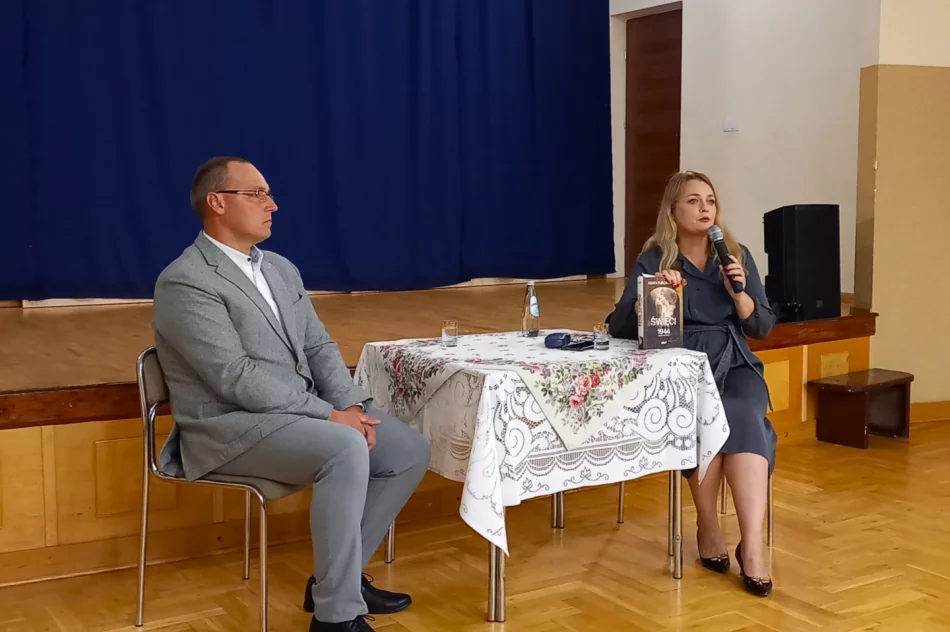 Odbyło się spotkanie autorskie z Agatą Puścikowską - zdjęcie 2
