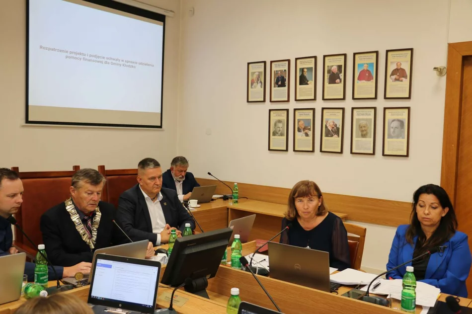Informacja z obrad VI sesji Rady Miasta Limanowa - zdjęcie 17