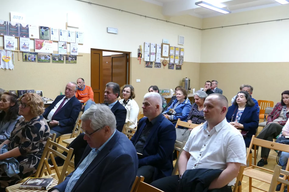 Spotkanie autorskie z Agatą Puścikowską  - zdjęcie 2