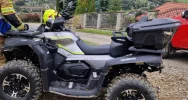 Służby na pomoc 42-latkowi przygniecionemu przez ciągnik - zdjęcie 2