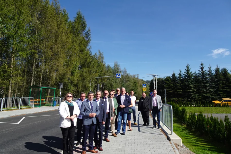 Zakończono pierwszy etap przebudowy drogi powiatowej  - zdjęcie 3