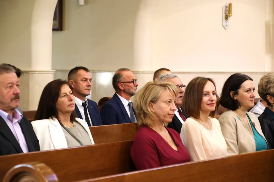 Otwarcie sali gimnastycznej i jubileusz 60-lecia szkoły (ZDJĘCIA) - zdjęcie 2