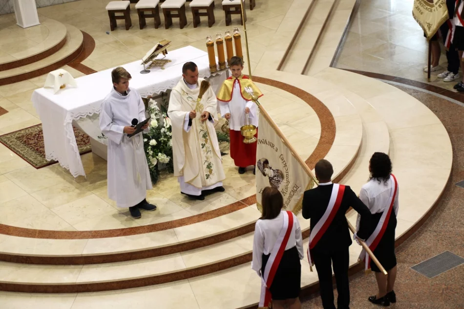 Otwarcie sali gimnastycznej i jubileusz 60-lecia szkoły (ZDJĘCIA) - zdjęcie 7