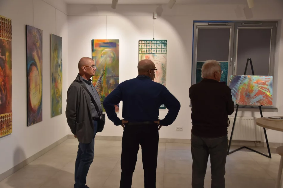 „Przenikanie światów” – nowa wystawa w galerii sztuki  - zdjęcie 19