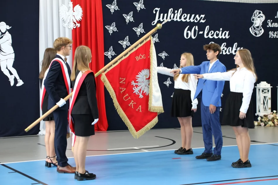 Życzenia z okazji jubileuszu 60-lecia Szkoły Podstawowej nr 3 w Słopnicach - zdjęcie 6
